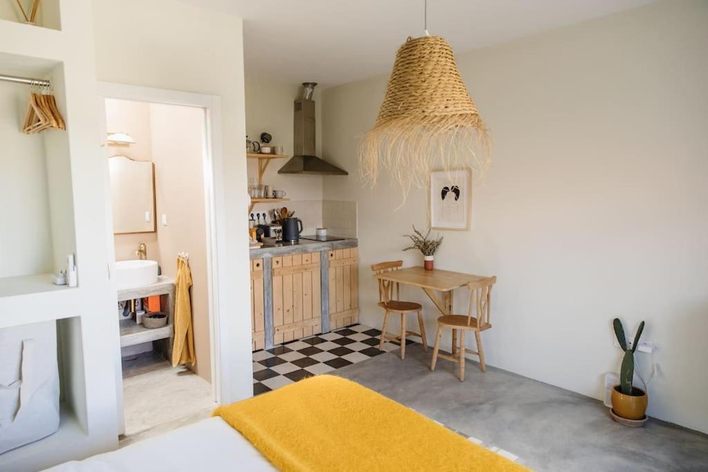 Гостевой дом Casa Da Aldeia - Small House -Terra - Peniche - Baleal Casais Brancos Экстерьер фото